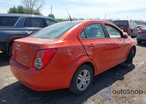 2012 Chevrolet Sonic 2Ls из США, поврежденный, VIN 1G1JA5SH8C4227430